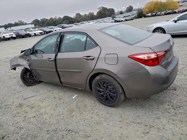 2T1BURHE0JC093689 2018 TOYOTA COROLLA - Image 2