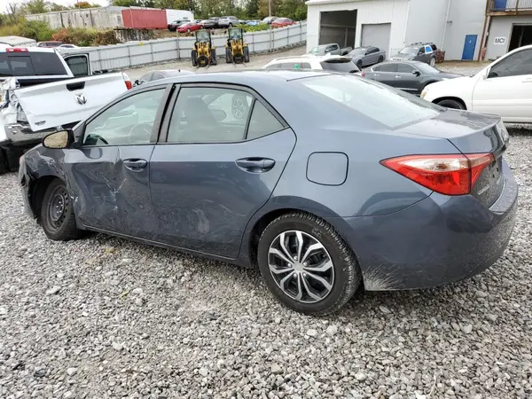 2T1BURHE0JC095801 2018 TOYOTA COROLLA - Image 2
