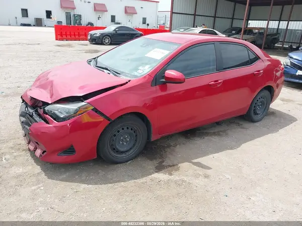 2T1BURHE0JC098472 2018 TOYOTA COROLLA - Image 2