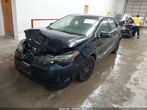 2T1BURHE0JC099654 2018 TOYOTA COROLLA - Image 2