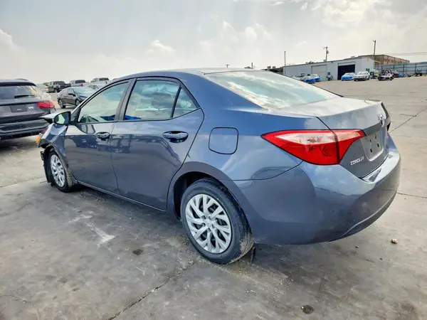 2T1BURHE0JC104660 2018 TOYOTA COROLLA - Image 2
