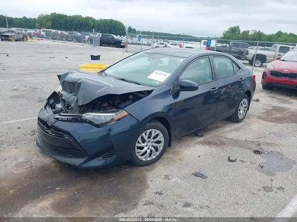 2T1BURHE0JC108787 2018 TOYOTA COROLLA - Image 2