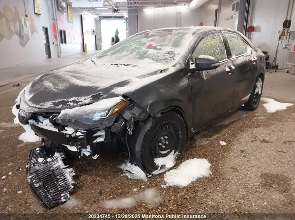 2T1BURHE0JC114363 2018 TOYOTA COROLLA - Image 2