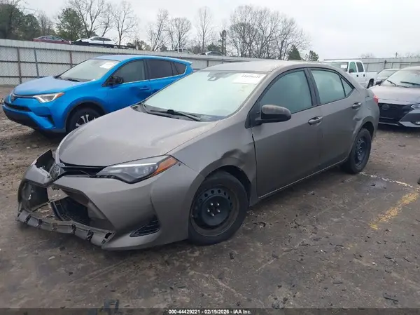 2T1BURHE0JC119305 2018 TOYOTA COROLLA - Image 2