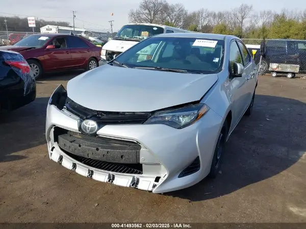 2T1BURHE0JC122771 2018 TOYOTA COROLLA - Image 2