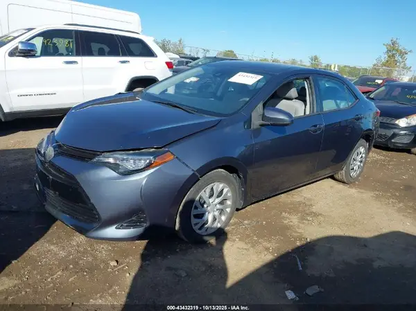 2T1BURHE0JC970715 2018 TOYOTA COROLLA - Image 2
