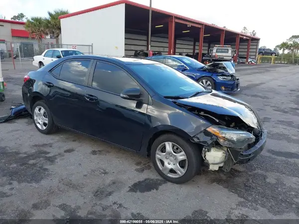 2T1BURHE0JC973310 2018 TOYOTA COROLLA - Image 1