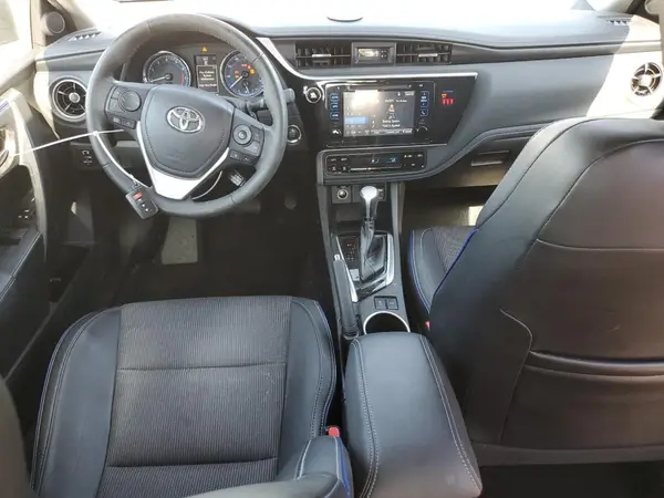 2T1BURHE0JC975073 2018 TOYOTA COROLLA - Image 8