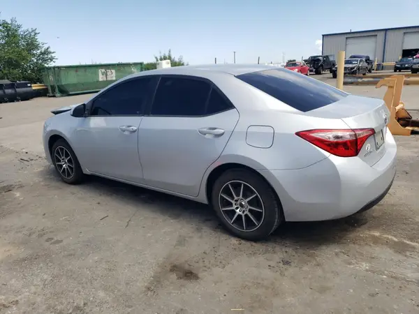 2T1BURHE0JC979107 2018 TOYOTA COROLLA - Image 2