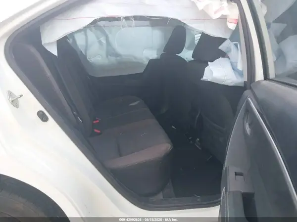 2T1BURHE0JC985442 2018 TOYOTA COROLLA - Image 8