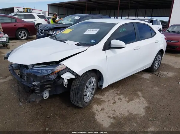 2T1BURHE0JC985909 2018 TOYOTA COROLLA - Image 2