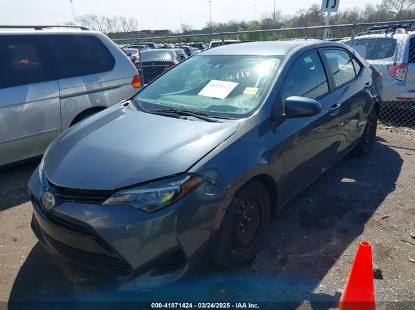 2T1BURHE0JC986638 2018 TOYOTA COROLLA - Image 2