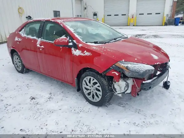 2T1BURHE0JC991547 2018 TOYOTA COROLLA - Image 1