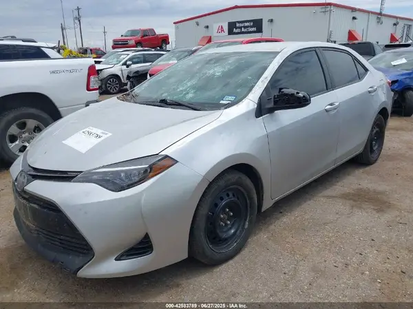 2T1BURHE0JC992827 2018 TOYOTA COROLLA - Image 2