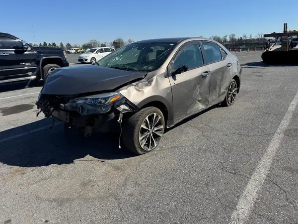 2T1BURHE0JC996683 2018 TOYOTA COROLLA - Image 2