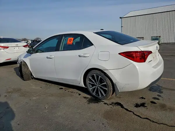 2T1BURHE0KC130094 2019 TOYOTA COROLLA - Image 2