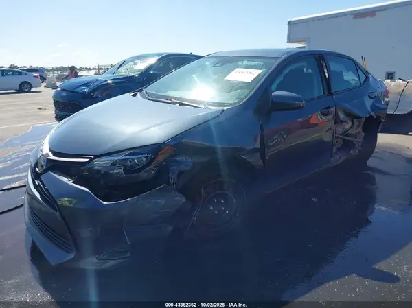 2T1BURHE0KC140012 2019 TOYOTA COROLLA - Image 2