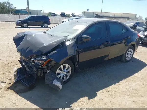 2T1BURHE0KC144223 2019 TOYOTA COROLLA - Image 2