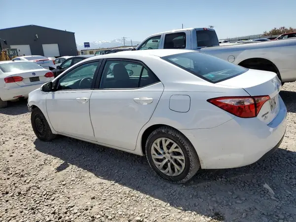 2T1BURHE0KC151561 2019 TOYOTA COROLLA - Image 2