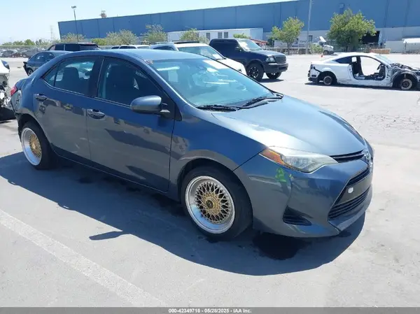 2T1BURHE0KC153679 2019 TOYOTA COROLLA - Image 1