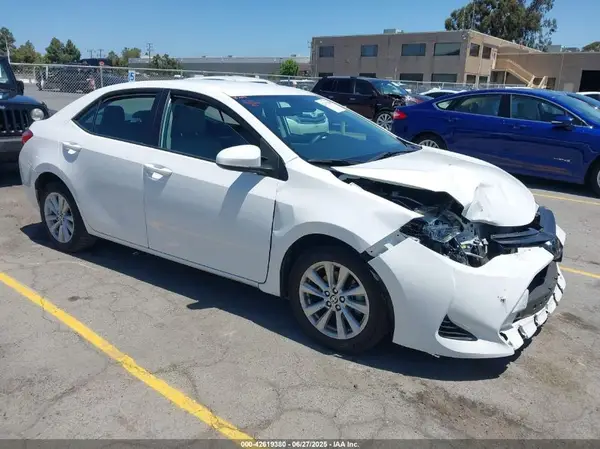 2T1BURHE0KC176508 2019 TOYOTA COROLLA - Image 1