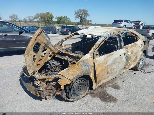 2T1BURHE0KC202914 2019 TOYOTA COROLLA - Image 2