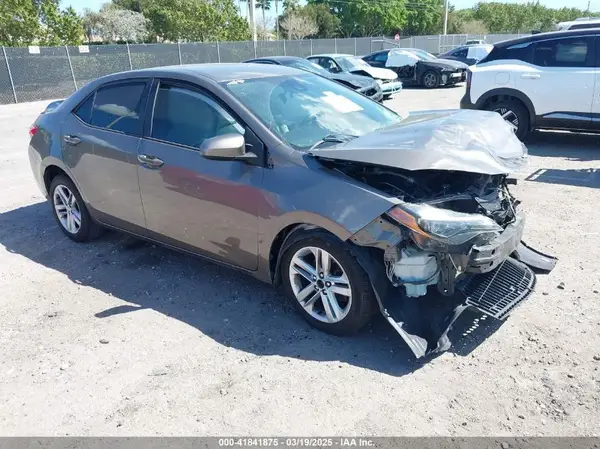 2T1BURHE0KC204159 2019 TOYOTA COROLLA - Image 1