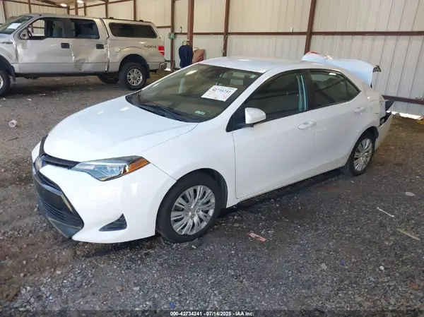 2T1BURHE0KC210804 2019 TOYOTA COROLLA - Image 2