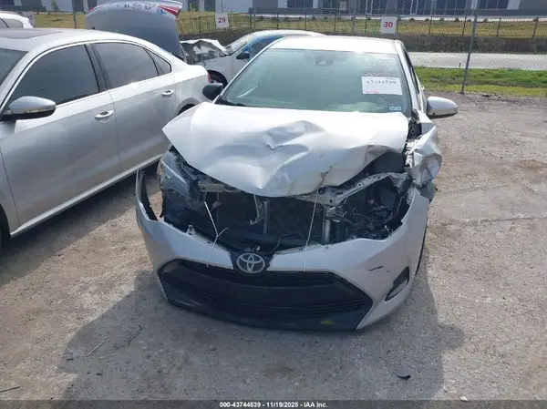 2T1BURHE0KC216618 2019 TOYOTA COROLLA - Image 2