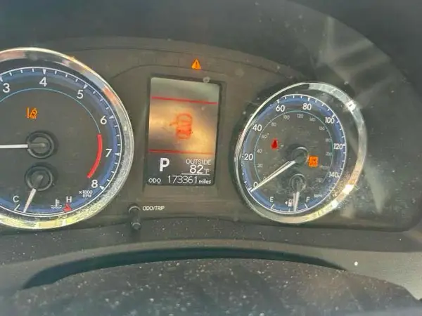 2T1BURHE0KC220636 2019 TOYOTA COROLLA - Image 8