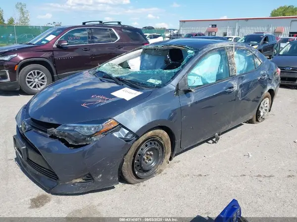 2T1BURHE0KC221916 2019 TOYOTA COROLLA - Image 2