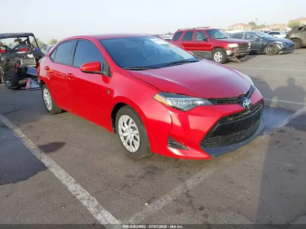 2T1BURHE0KC228610 2019 TOYOTA COROLLA - Image 1