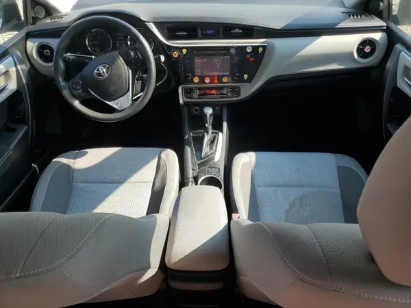 2T1BURHE0KC240319 2019 TOYOTA COROLLA - Image 8
