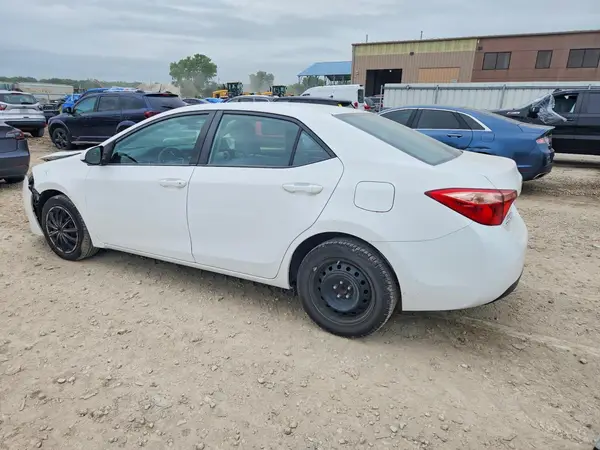 2T1BURHE0KC241065 2019 TOYOTA COROLLA - Image 2