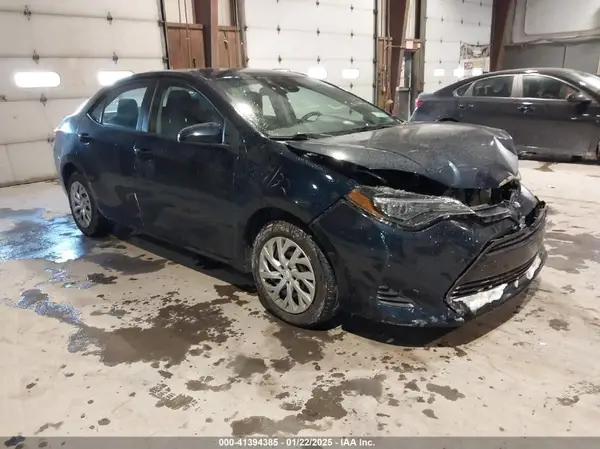 2T1BURHE0KC245584 2019 TOYOTA COROLLA - Image 1