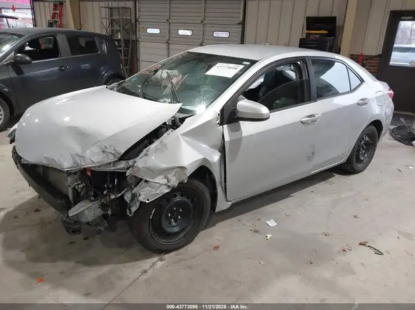 2T1BURHE1GC557355 2016 TOYOTA COROLLA - Image 2