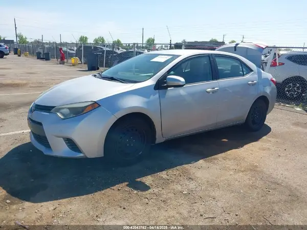 2T1BURHE1GC637335 2016 TOYOTA COROLLA - Image 2