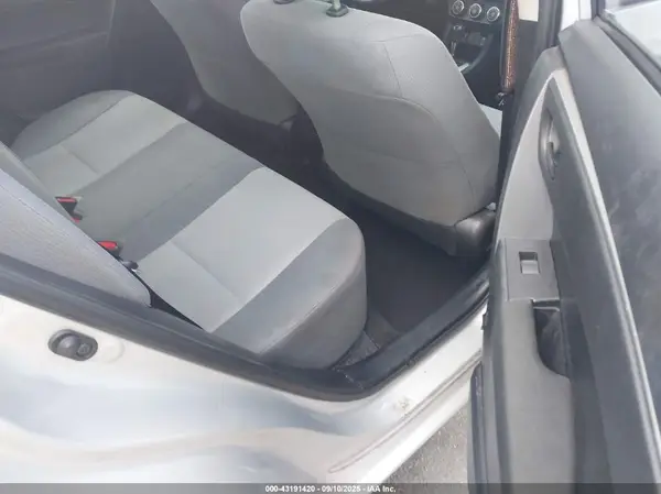 2T1BURHE1GC642213 2016 TOYOTA COROLLA - Image 8