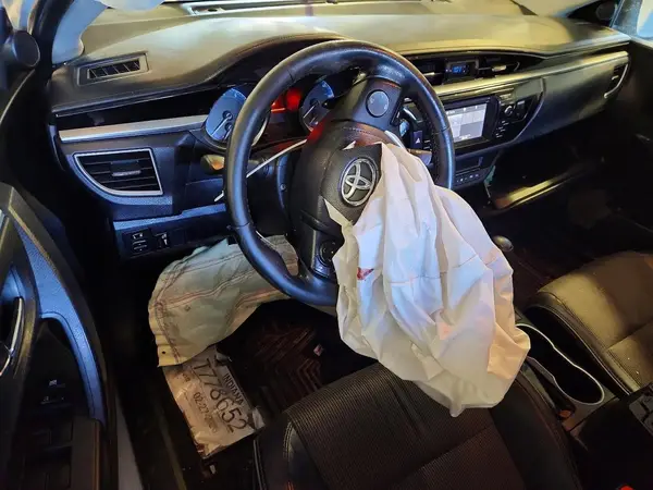2T1BURHE1GC647010 2016 TOYOTA COROLLA - Image 8