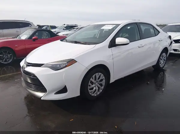 2T1BURHE1HC748064 2017 TOYOTA COROLLA - Image 2