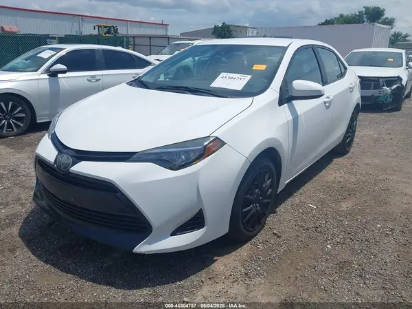 2T1BURHE1HC749294 2017 TOYOTA COROLLA - Image 2