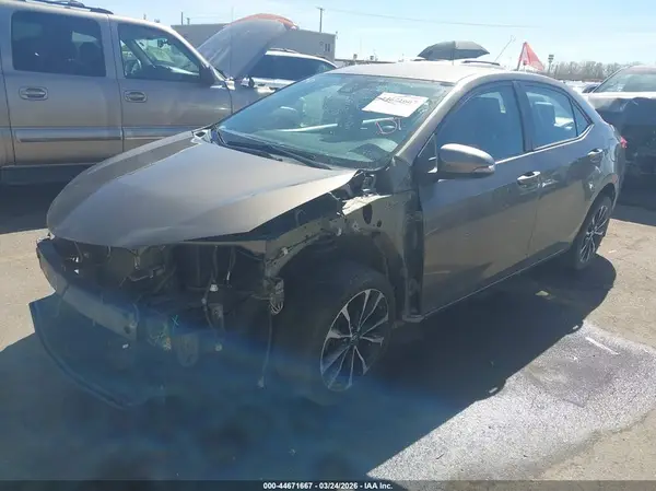 2T1BURHE1HC772803 2017 TOYOTA COROLLA - Image 2