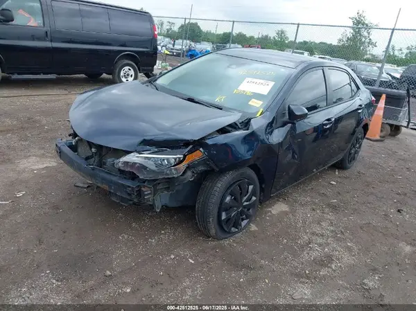 2T1BURHE1HC780352 2017 TOYOTA COROLLA - Image 2