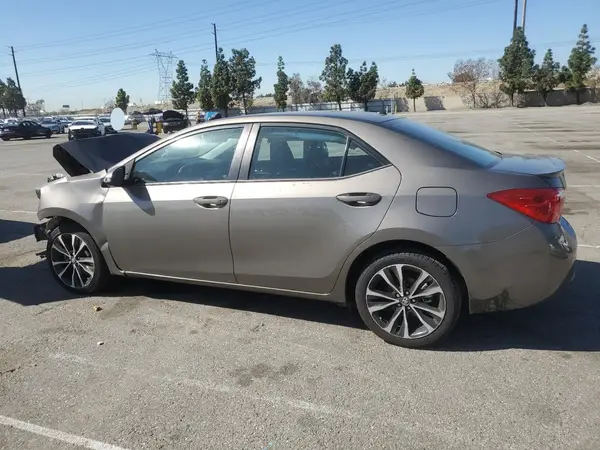 2T1BURHE1HC785941 2017 TOYOTA COROLLA - Image 2
