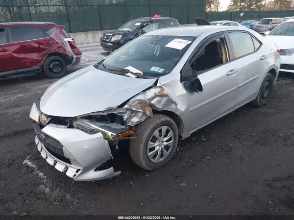 2T1BURHE1HC786121 2017 TOYOTA COROLLA - Image 2