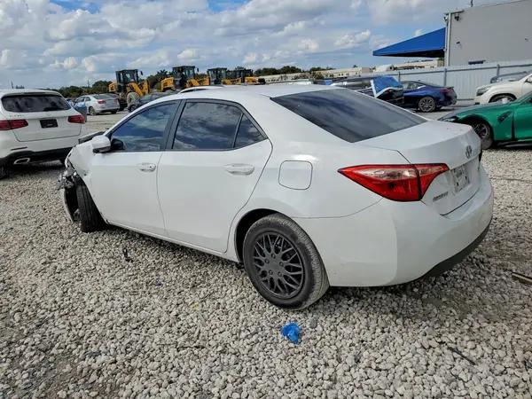 2T1BURHE1HC796888 2017 TOYOTA COROLLA - Image 2