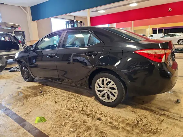 2T1BURHE1HC798902 2017 TOYOTA COROLLA - Image 2