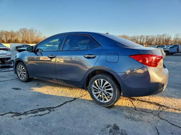 2T1BURHE1HC803290 2017 TOYOTA COROLLA - Image 2