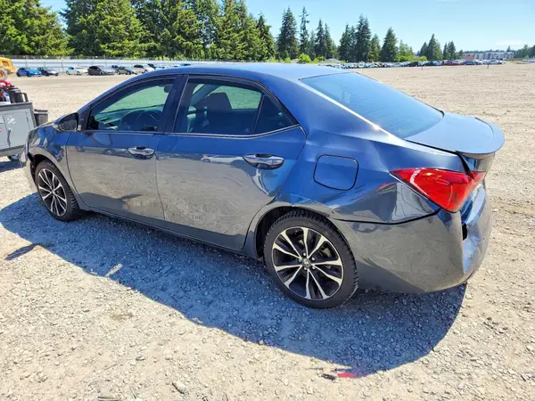 2T1BURHE1HC806707 2017 TOYOTA COROLLA - Image 2