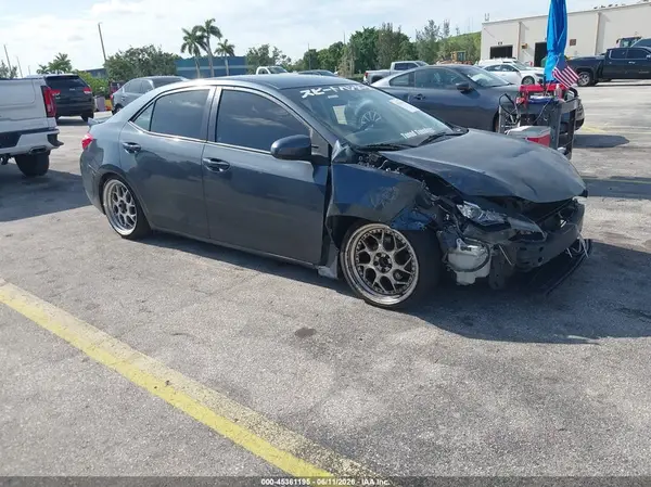 2T1BURHE1HC807808 2017 TOYOTA COROLLA - Image 1
